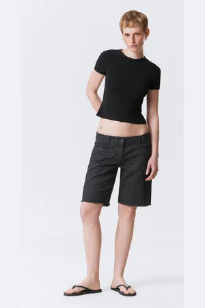 Weekday Karierte, knielange Shorts aus Baumwoll-Twill