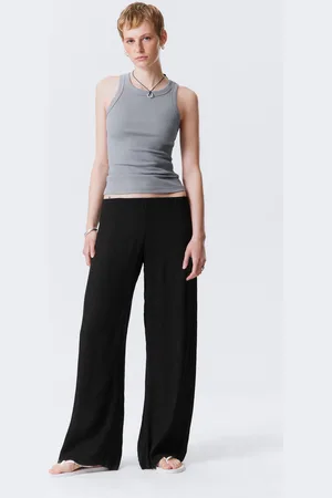 Weekday Crinkle-Hose mit tiefem Bund und weitem Bein
