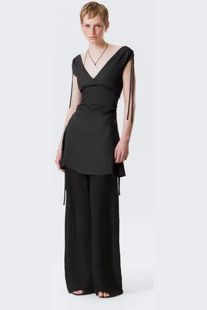 Weekday Ärmelloses Minikleid mit V-Ausschnitt