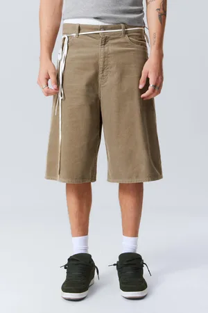 Weekday Astro - Lockere Baggy-Shorts aus Cord