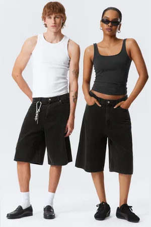 Weekday Astro - Lockere Baggy-Shorts aus Cord
